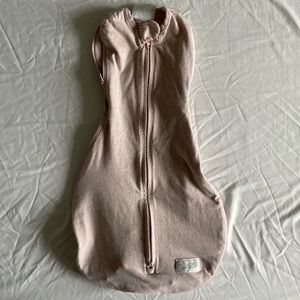 Woombie Grow with me Swaddle - Pink